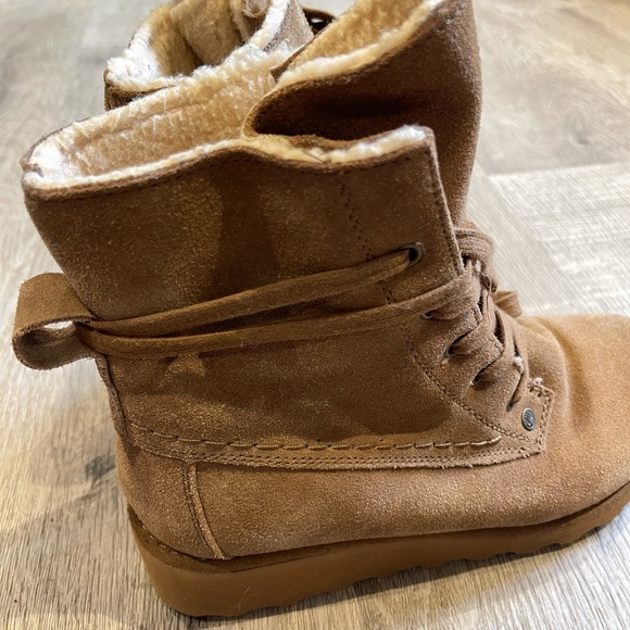 Bearpaw Krista Slim Wedge Lace Up Suede 